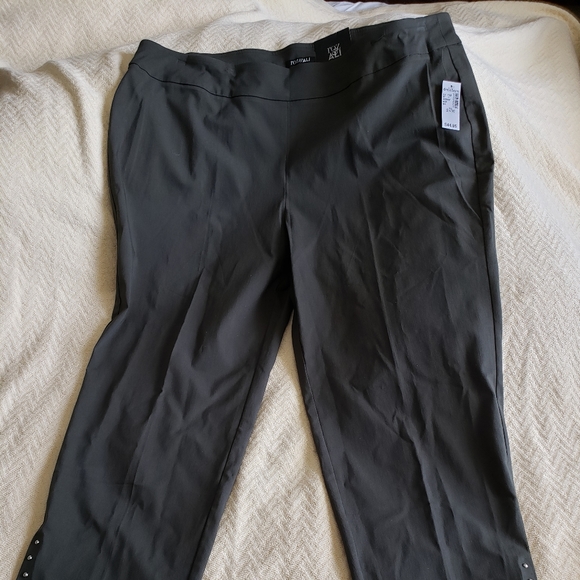 C8,632 Roz & Ali Green Stretch Pants - Picture 2 of 6